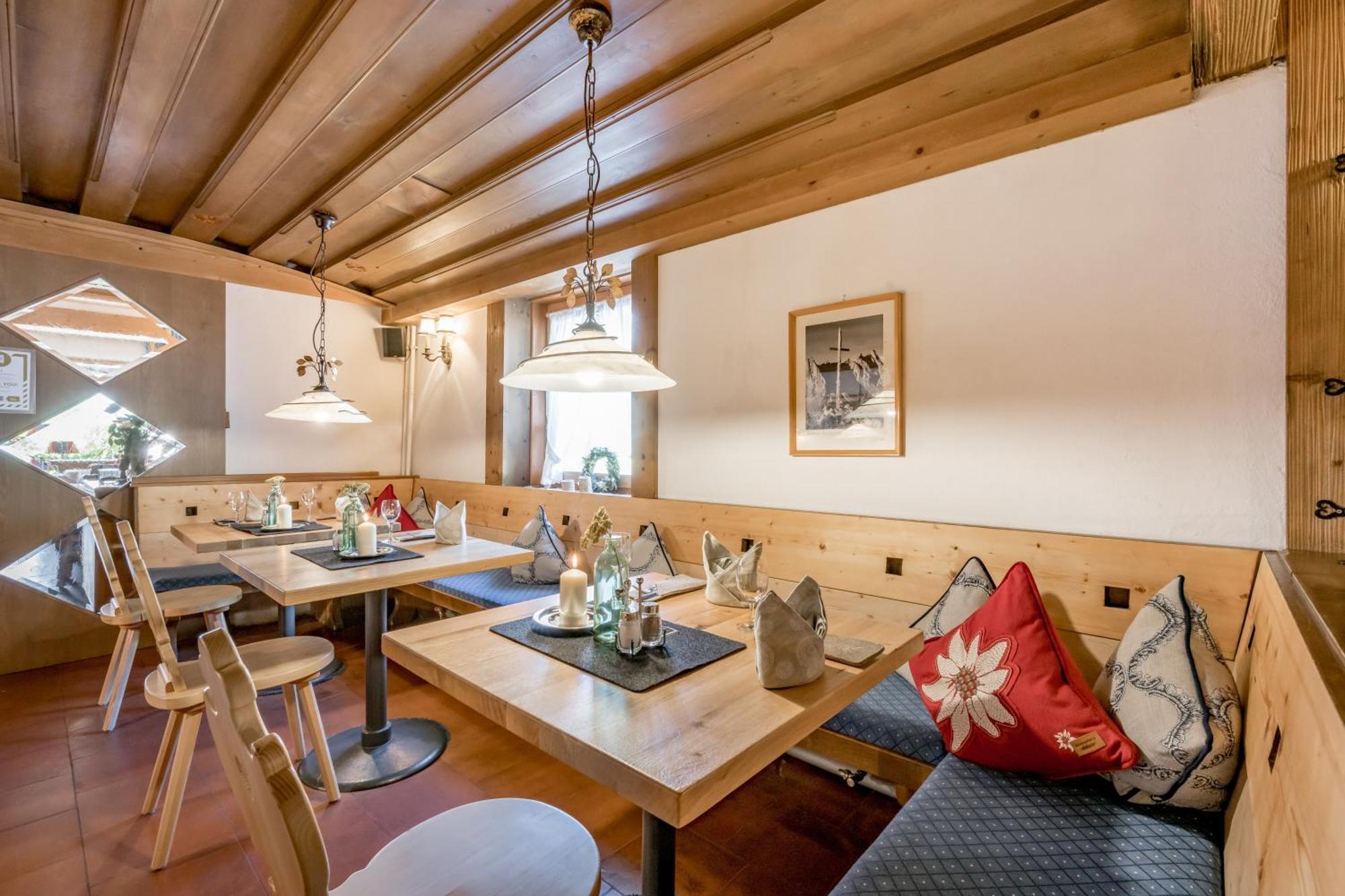 Inntaler Hof Seefeld in Tirol Ngoại thất bức ảnh